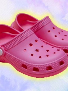 what to wear with crocs
