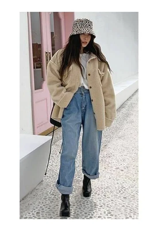 A baggy korean jeans style