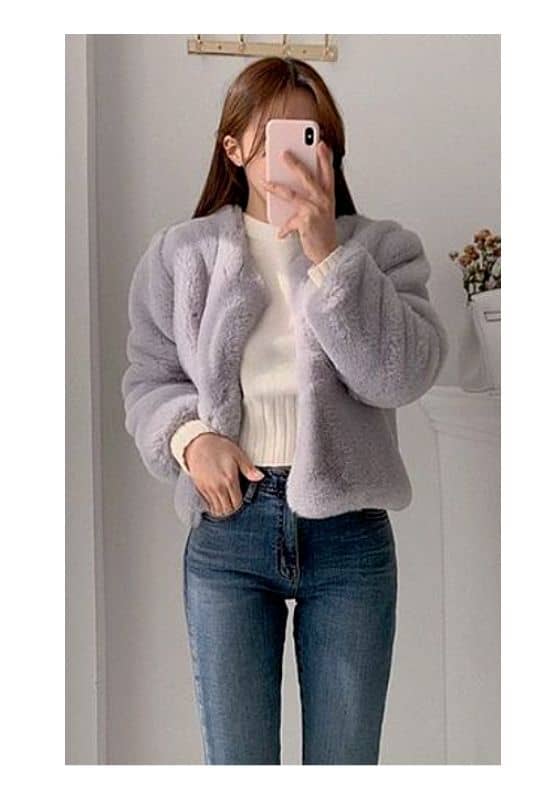 Korean girl jeans style