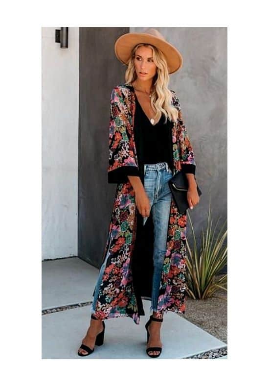 How to wear a kimono with jeans