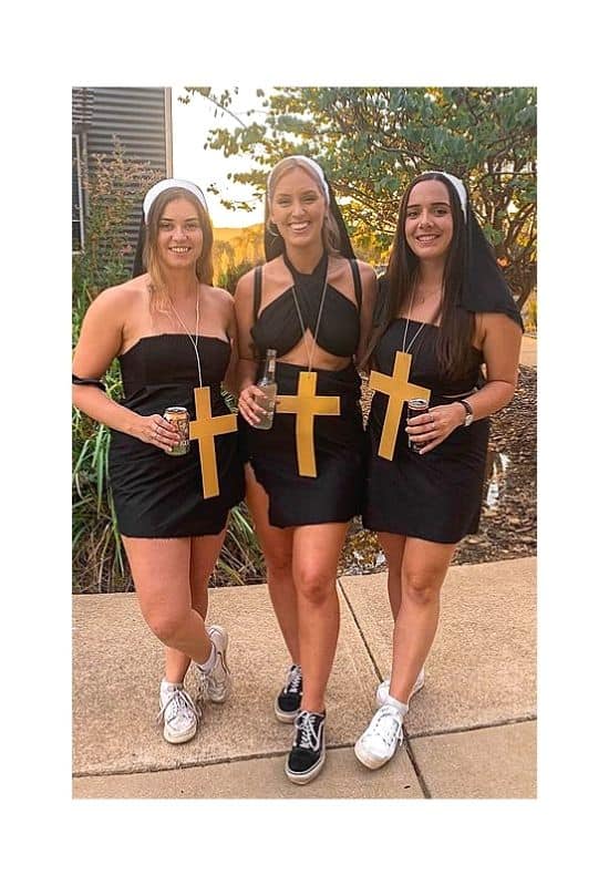 College toga party outfits