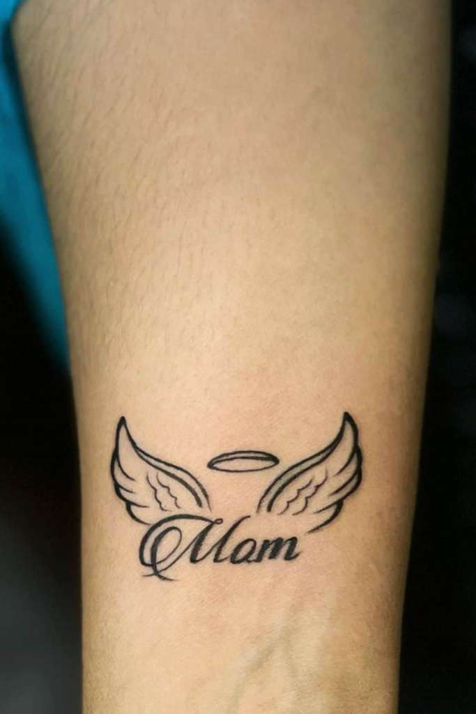2023!14 Classy designs* Mom tattoos on wrist
