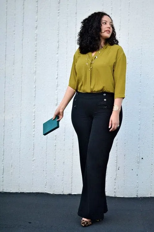how to tuck in shirt plus size