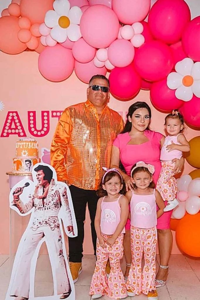 What to wear to Elvis's party as family