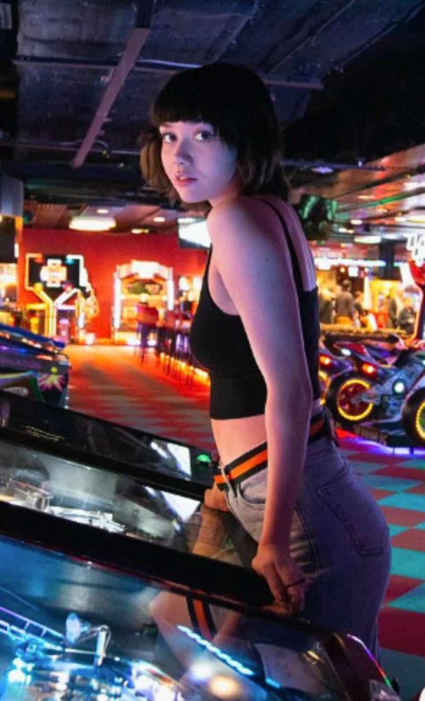 arcade date outfit jeans