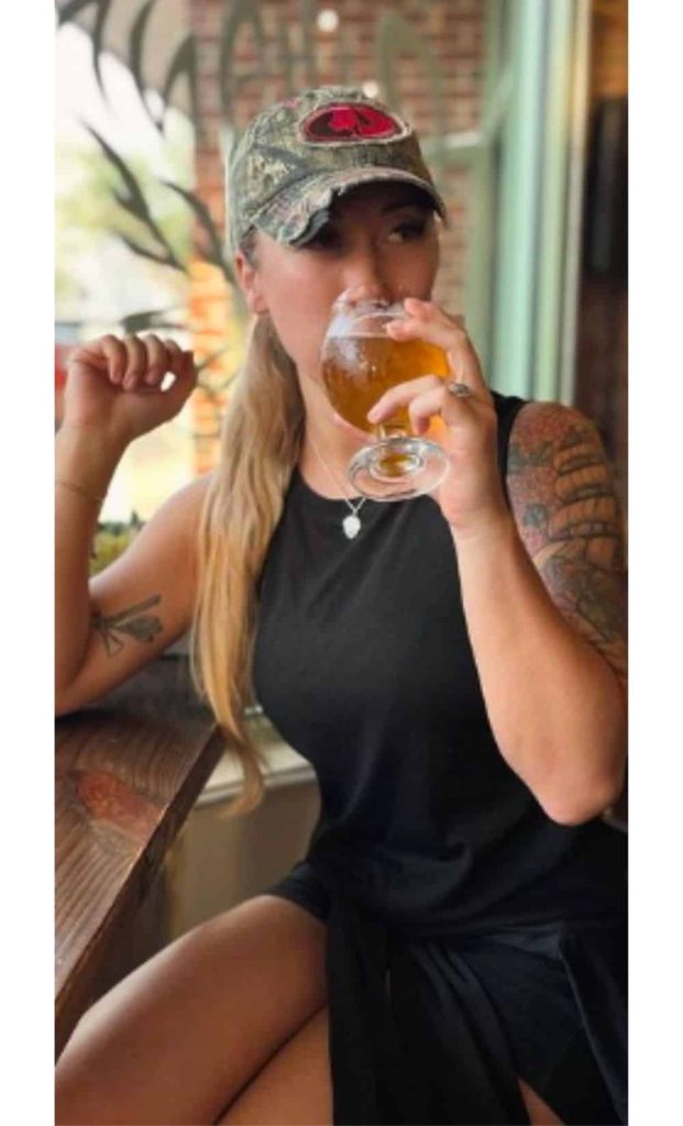 baseball cap brewery date outfit