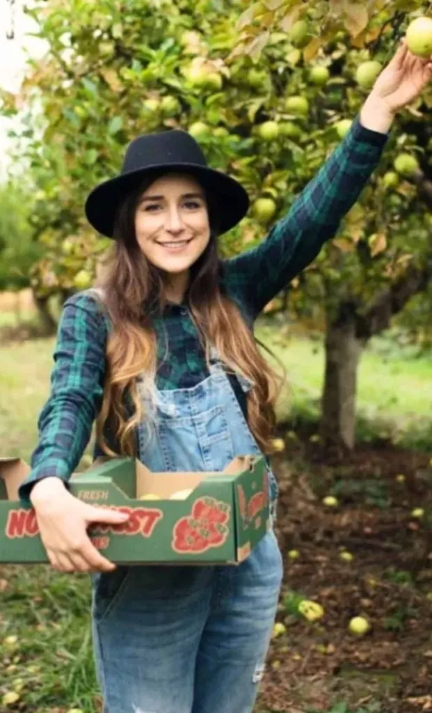 apple picking denim overalls outfit