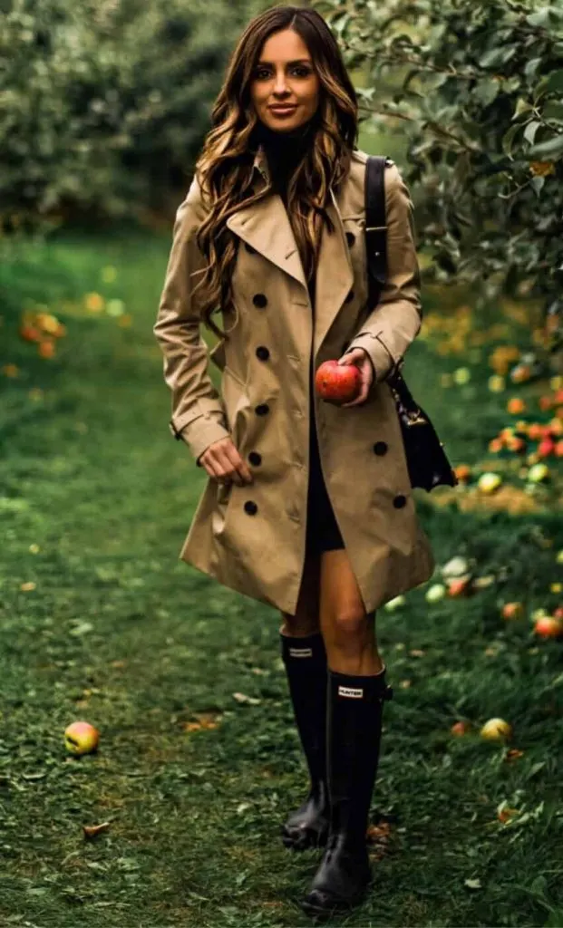 apple picking trench coat outfit