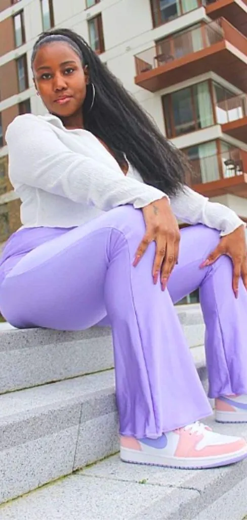 The purple legging outfit