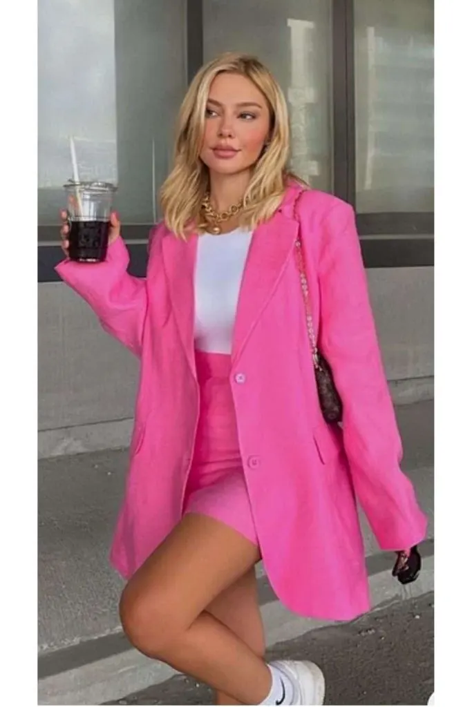 oversized barbie-inspired outfit