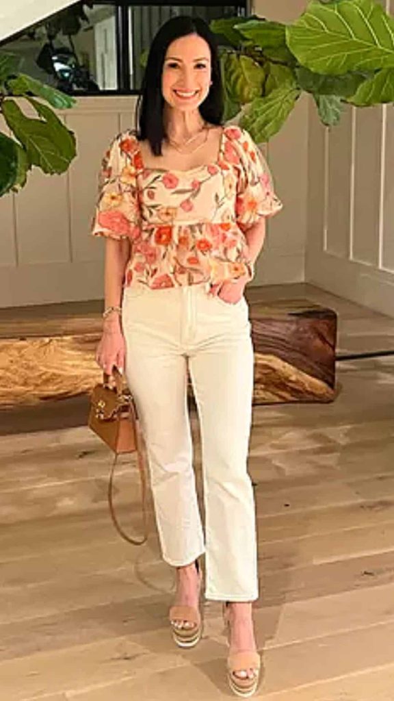 cream jeans with floral top