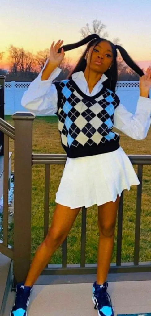 school girl mini skirt and sneakers outfit black girl