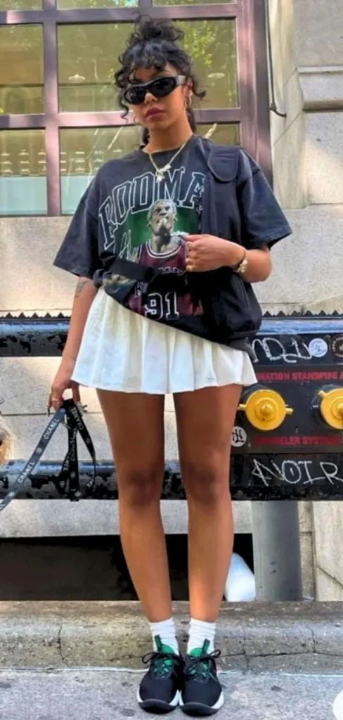 oversized tee and sneakers