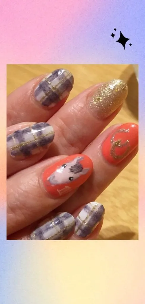 Artsy horse nail for a party